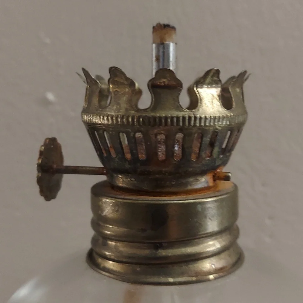 8 inch Lamplight Farms #2 Oil Lamp Clear Glass Ball Made In Italy